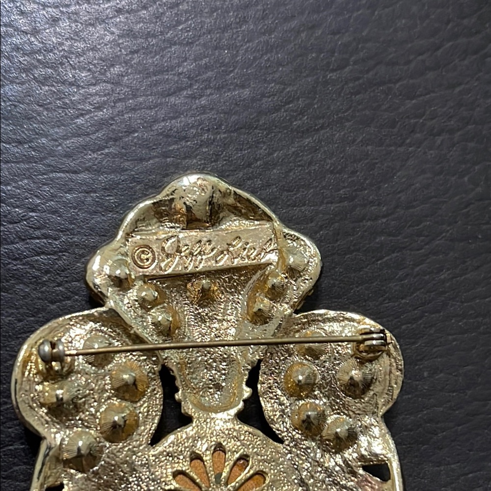 Jeff Lieb Elegant Gold and Red Brooch with Pearl Drop. Rare! - Picture 6 of 9